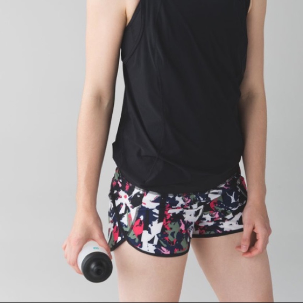 🍋Lululemon Speed Shorts Sz 6 Sm/M